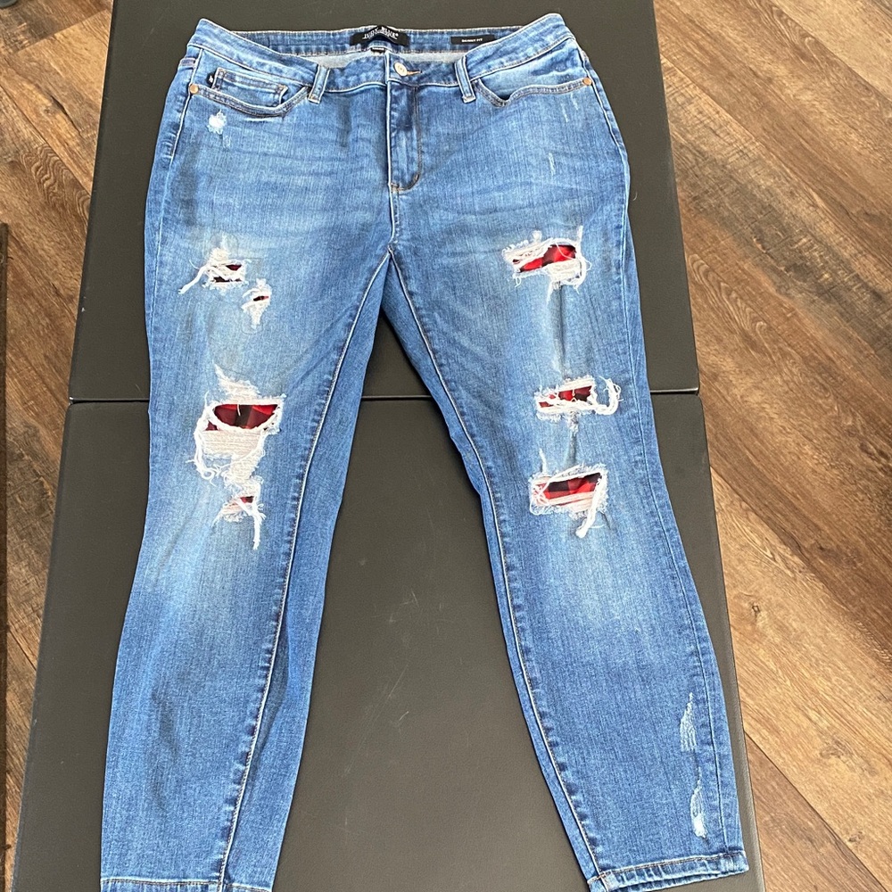 JB915- Judy Blue Distressed with Plaid Skinny Jeans -15/32